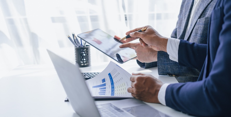 アナログの壁を打ち破る経理DX！～中小企業の未来を拓く秘訣