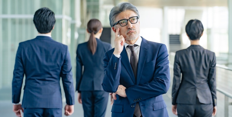 「防衛的賃上げ」の限界～給与を上げても社員の心が離れる本当の理由～