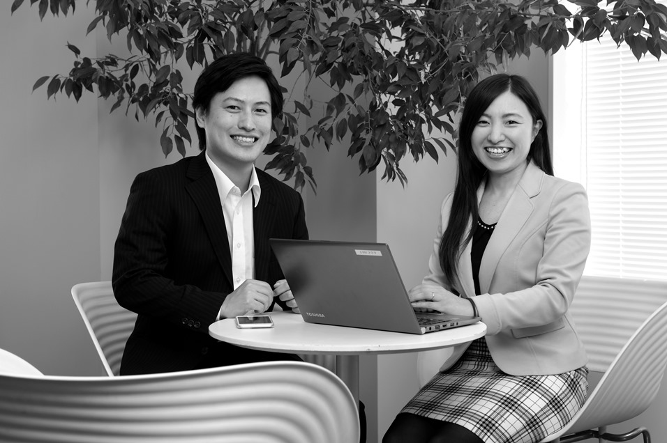 井上 健、山本なつみ
