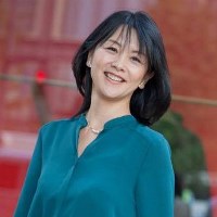 有冬 典子氏