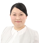 新川真代